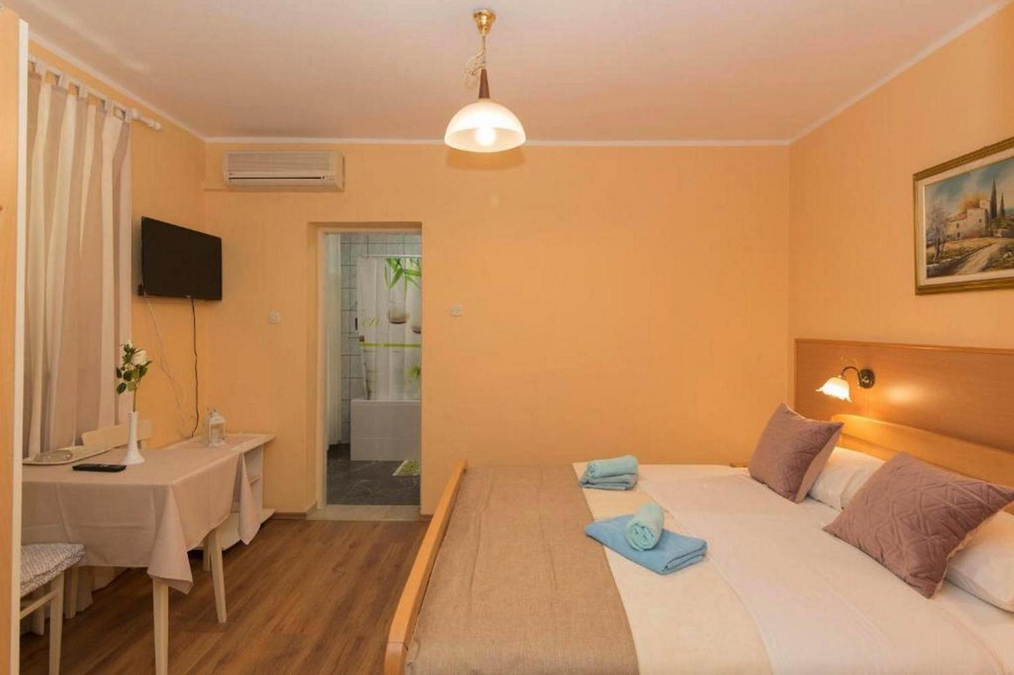 Guest House Palma Medulin Extérieur photo