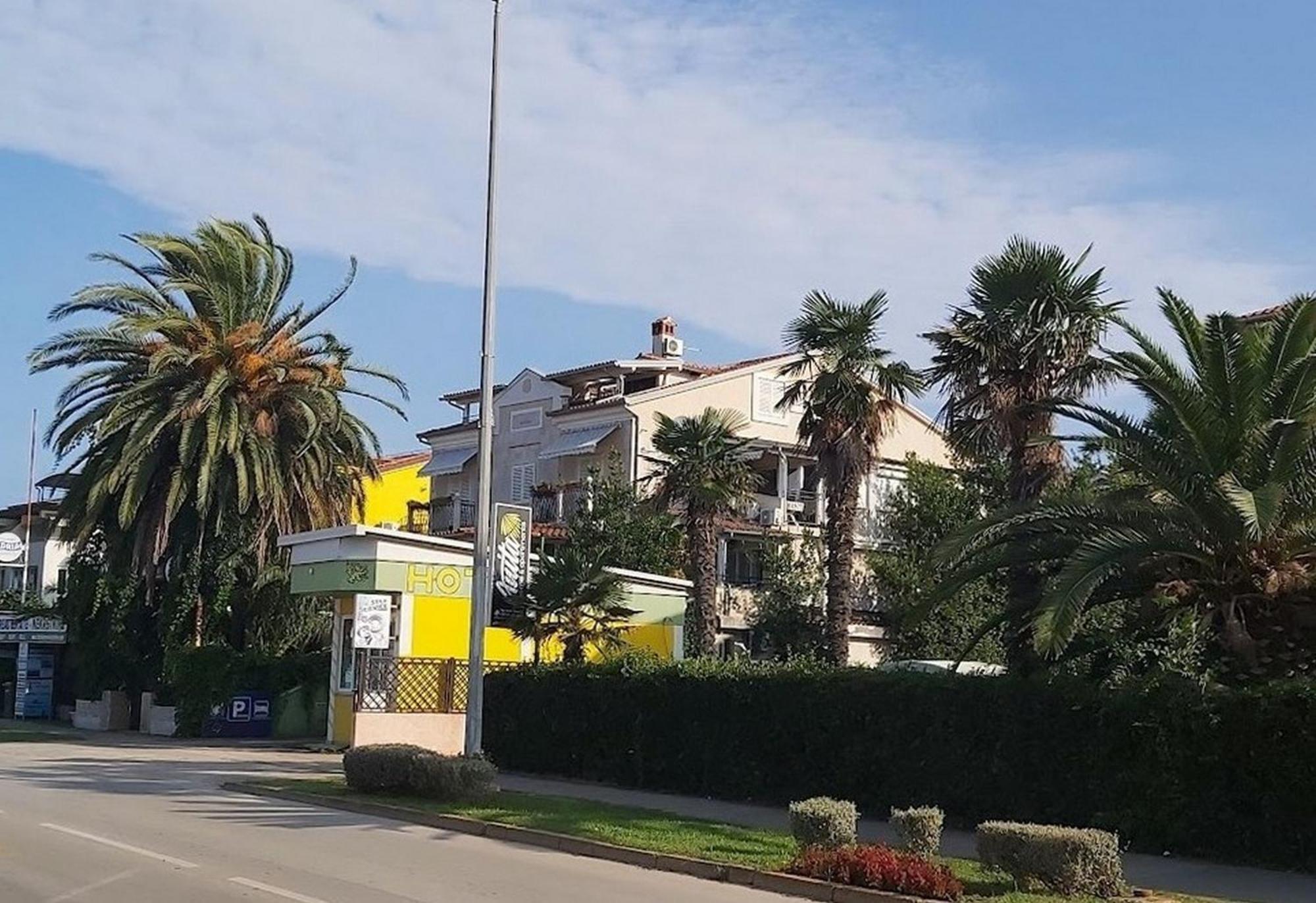 Guest House Palma Medulin Extérieur photo