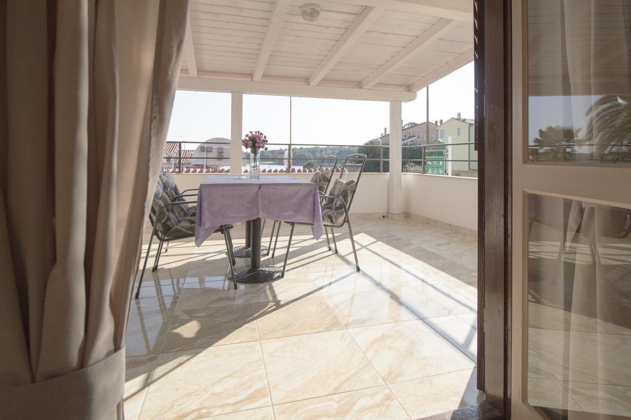 Guest House Palma Medulin Extérieur photo